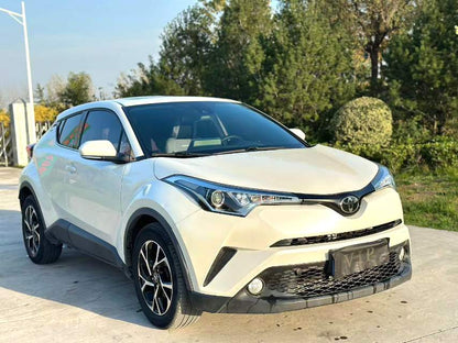 丰田 2018款 C-HR 2.0 无级 酷跑领先天窗版 自动挡