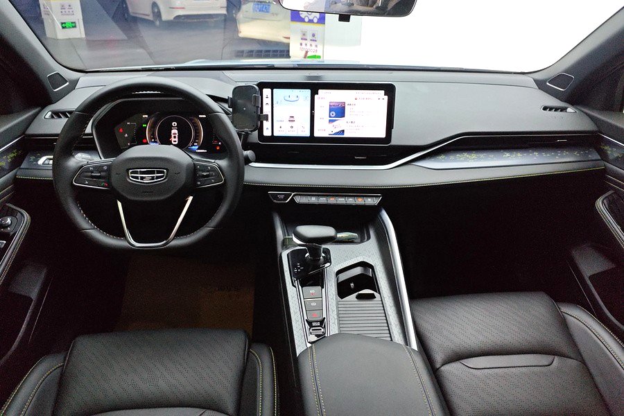 吉利2023款星瑞1.5TD扶摇版自动挡