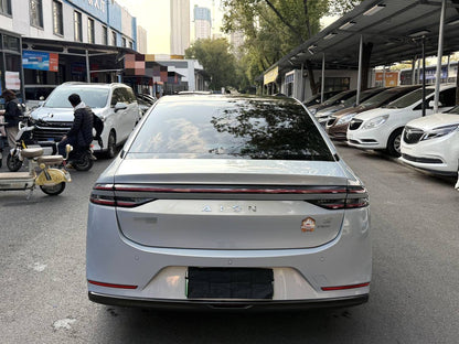 广汽埃安 2021款 Aion S PLUS 70 科技版 自动挡