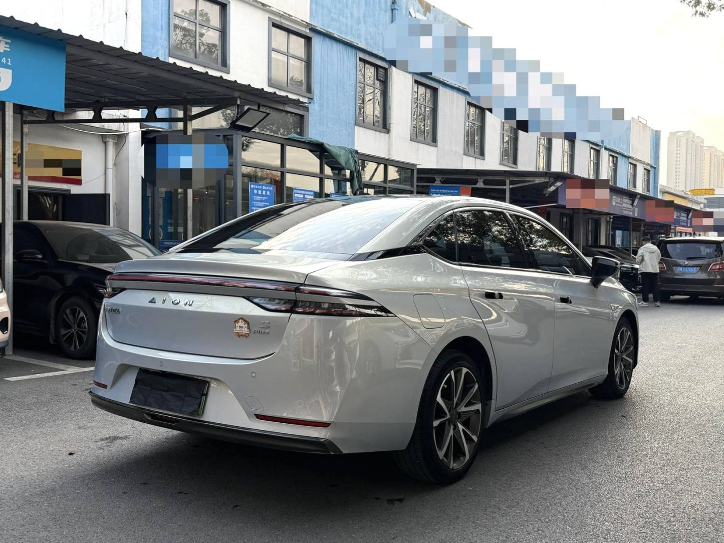 广汽埃安 2021款 Aion S PLUS 70 科技版 自动挡