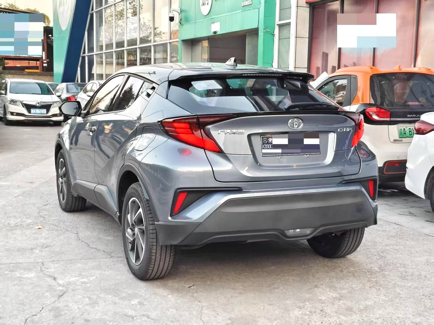 丰田 2021款 C-HR 2.0 无级 豪华版 自动挡