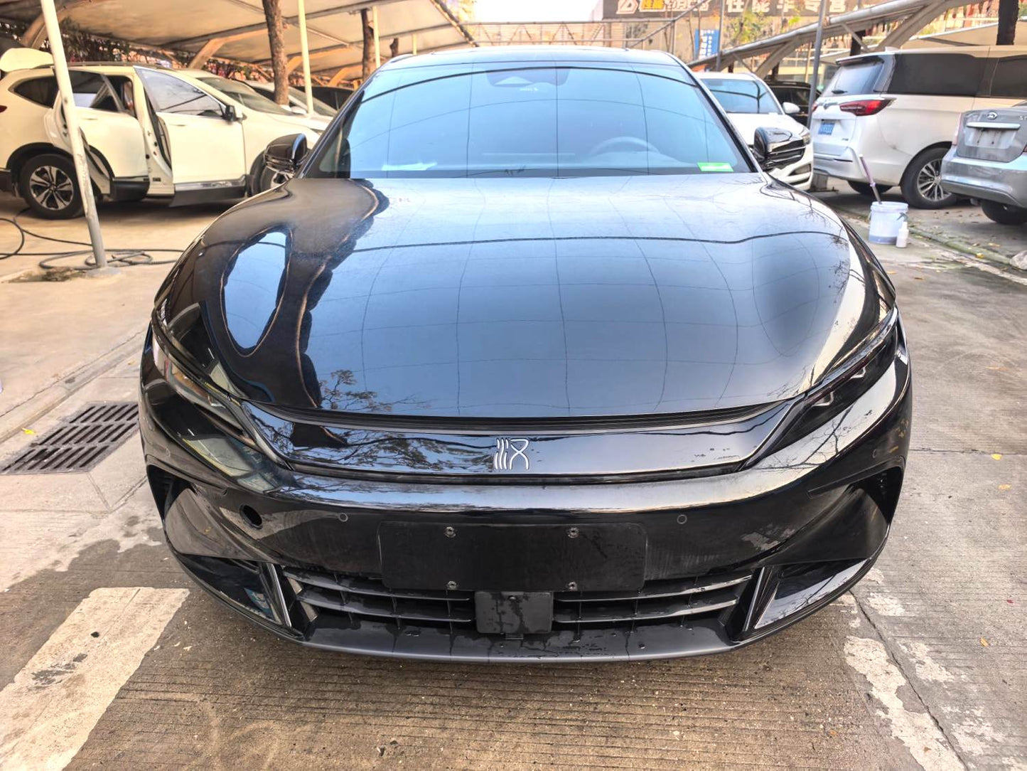 比亚迪2025款汉DM-i1.5T无级125KM尊贵型自动挡