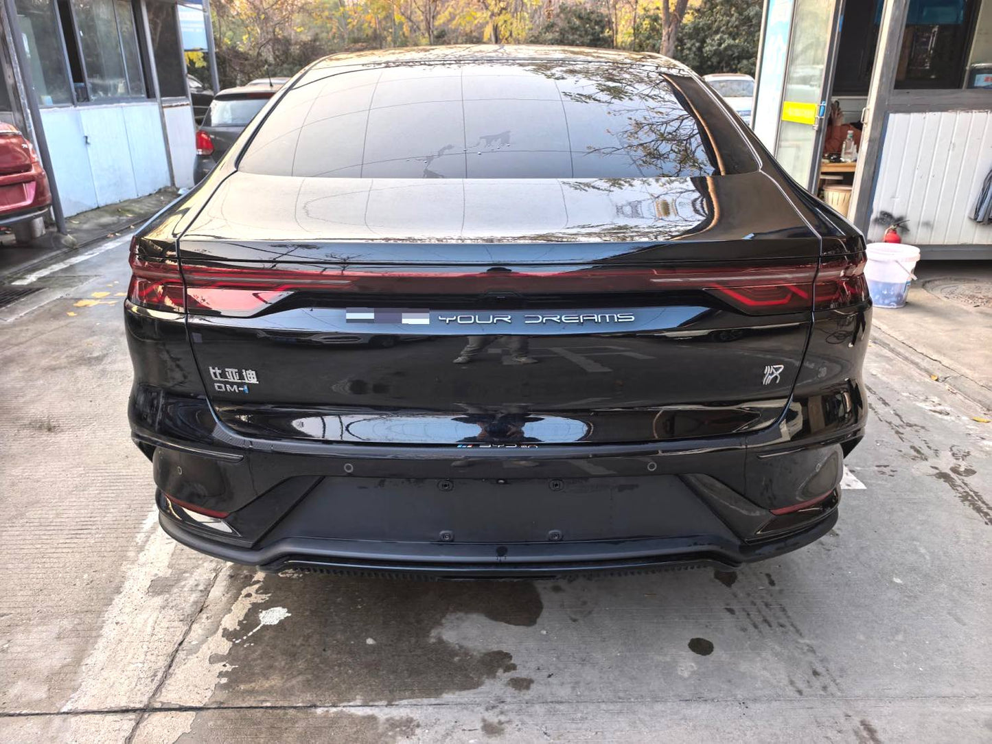 比亚迪2025款汉DM-i1.5T无级125KM尊贵型自动挡