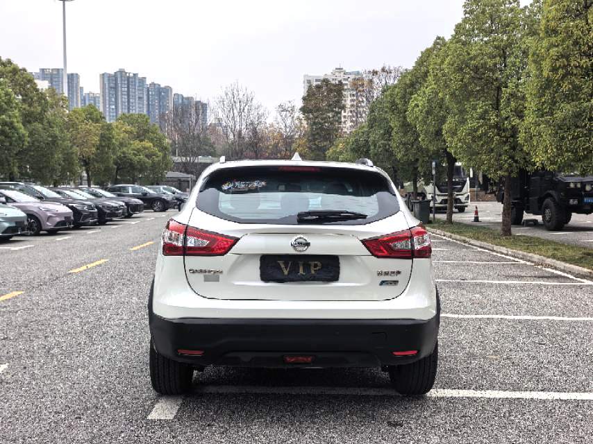 日产2016款逍客2.0无级XVPrem豪华版自动挡