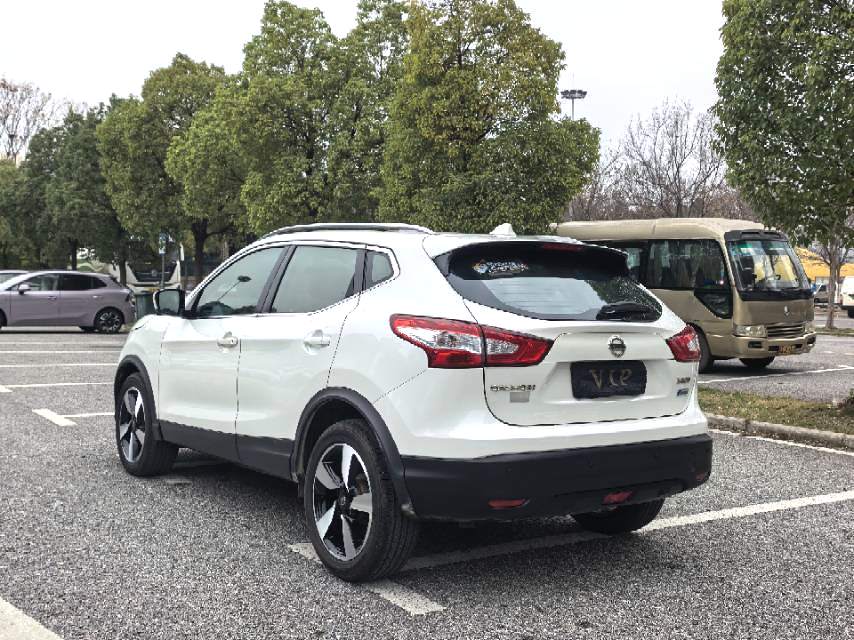 日产2016款逍客2.0无级XVPrem豪华版自动挡