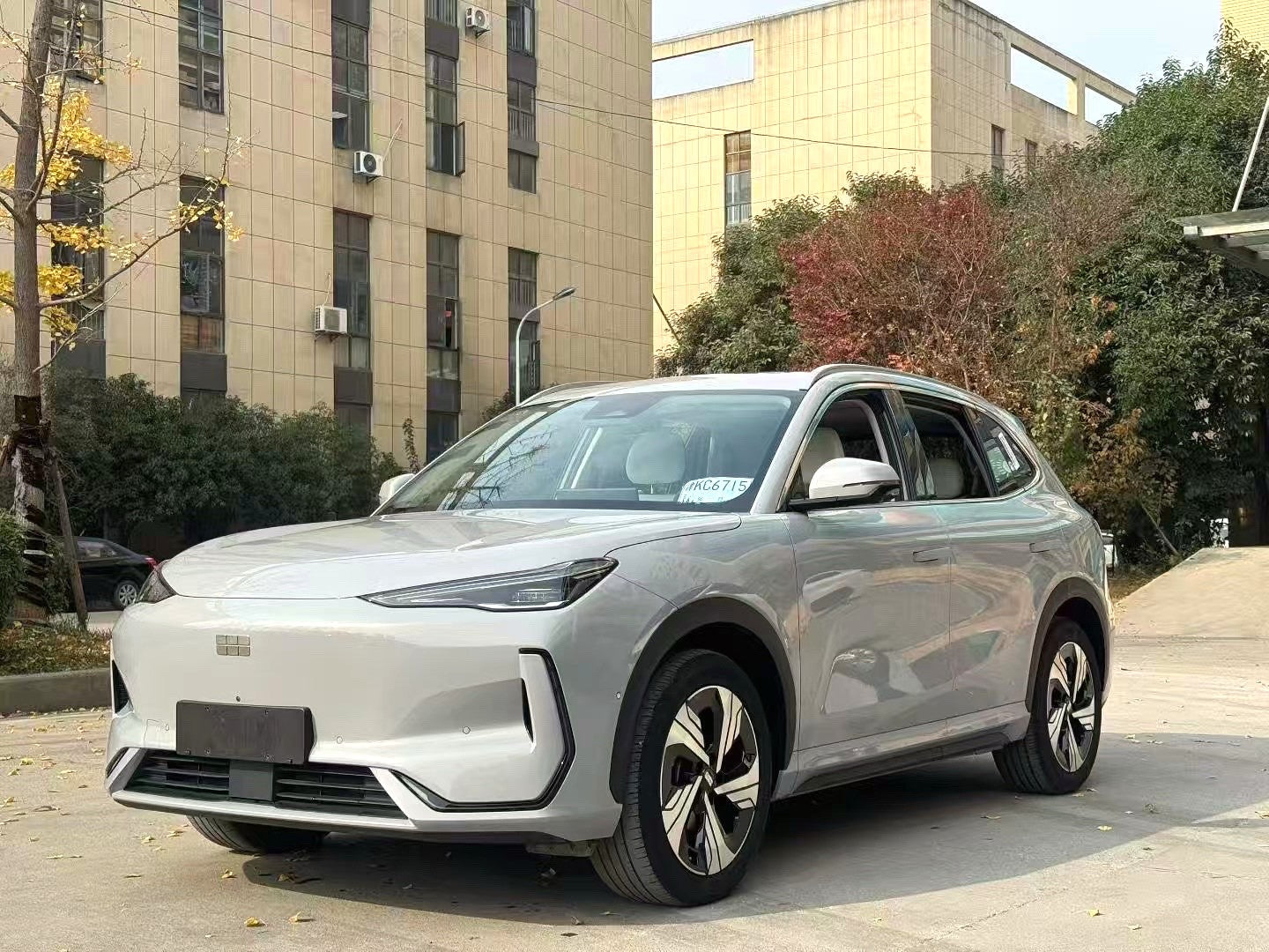 吉利银河2024款E5530km星舰版自动挡