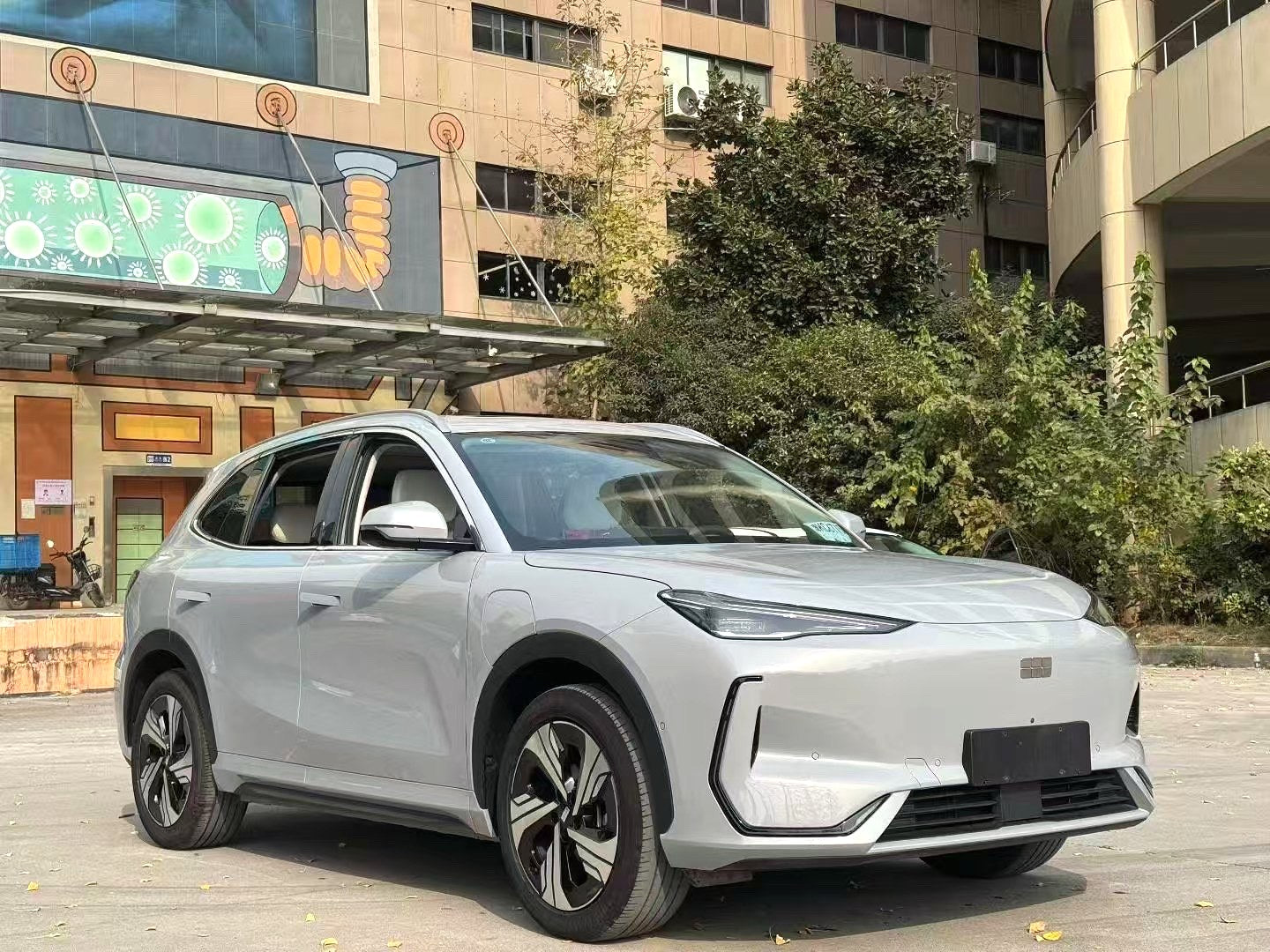 吉利银河2024款E5530km星舰版自动挡