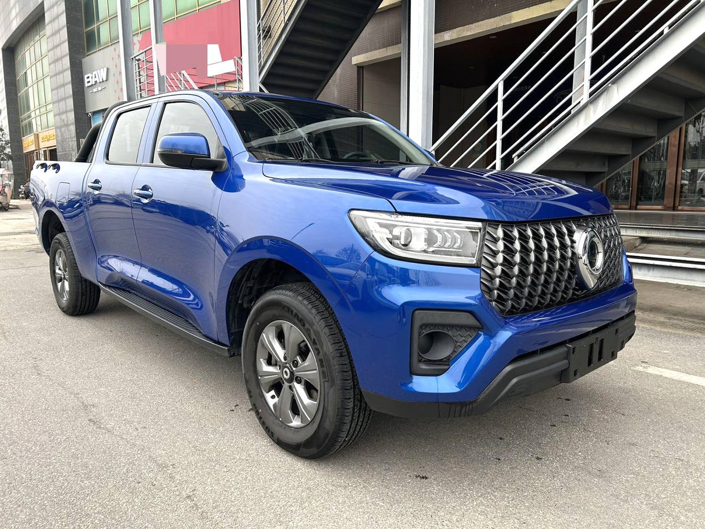 长城2024款炮2.4T商用版柴油四驱精英型自动挡