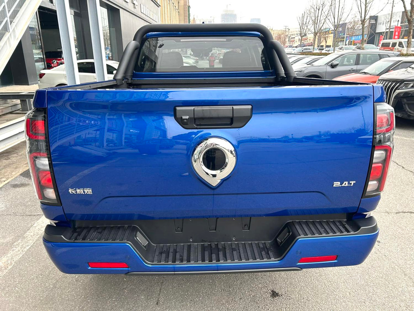 长城2024款炮2.4T商用版柴油四驱精英型自动挡