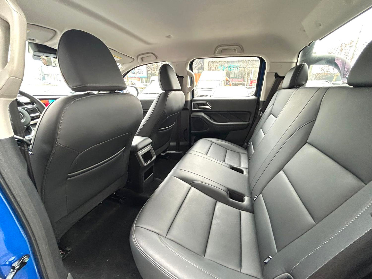 长城2024款炮2.4T商用版柴油四驱精英型自动挡